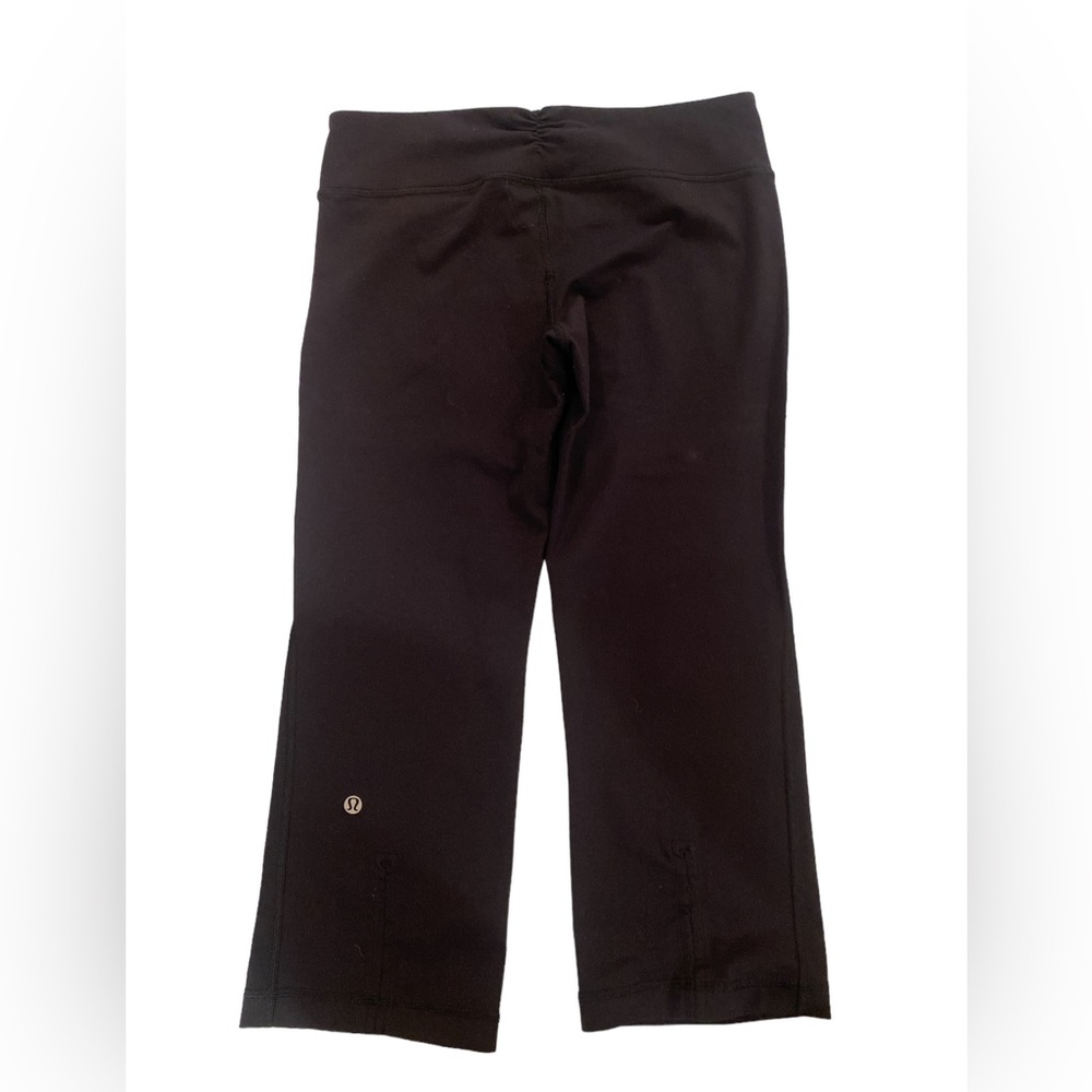 Lululemon Black Cropped Leggings (21” Inseam) | Size 6